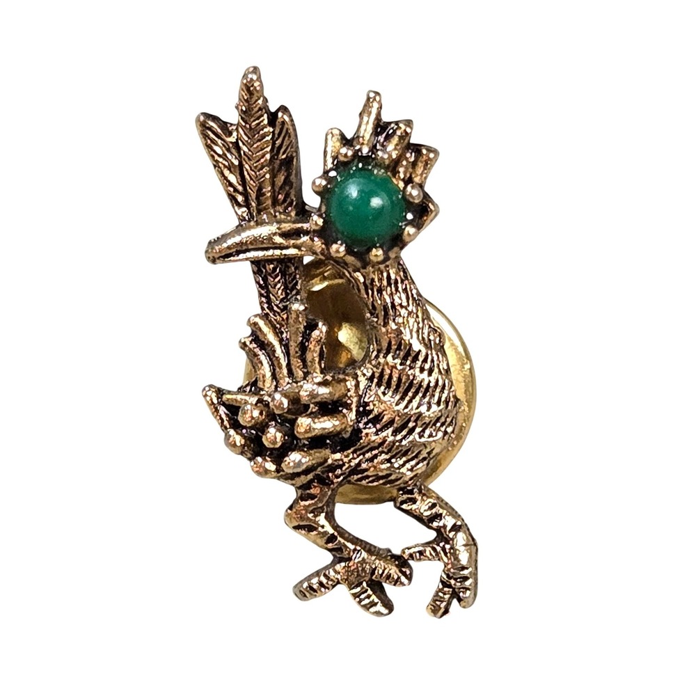 Men's Ambassador OS Roadrunner Lapel Pin Gold Tone Green Eye‎ Vintage Tie Tack